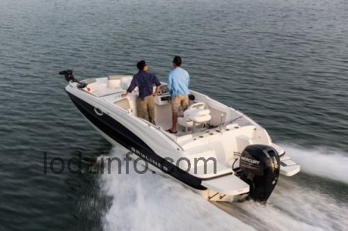Bayliner 210 Deck Boat karta techniczna i opinie